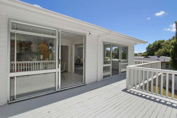 2/80 Cascades Road Pakuranga Heights_13