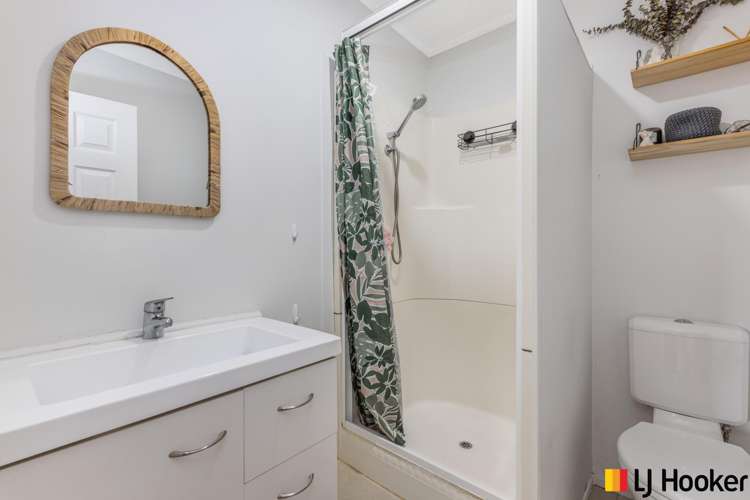 2/187 Carnoustie Drive Wattle Downs_16