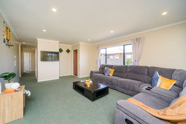 37 Dahlstrom Grove Kelvin Grove_2