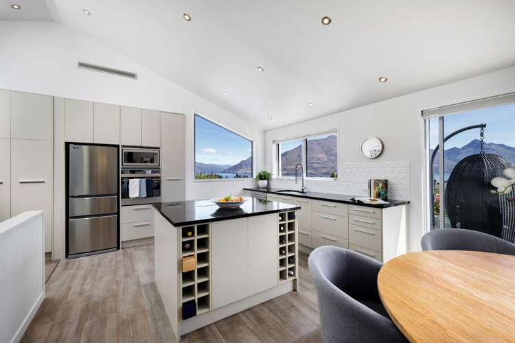 8 Poole Lane Queenstown_10