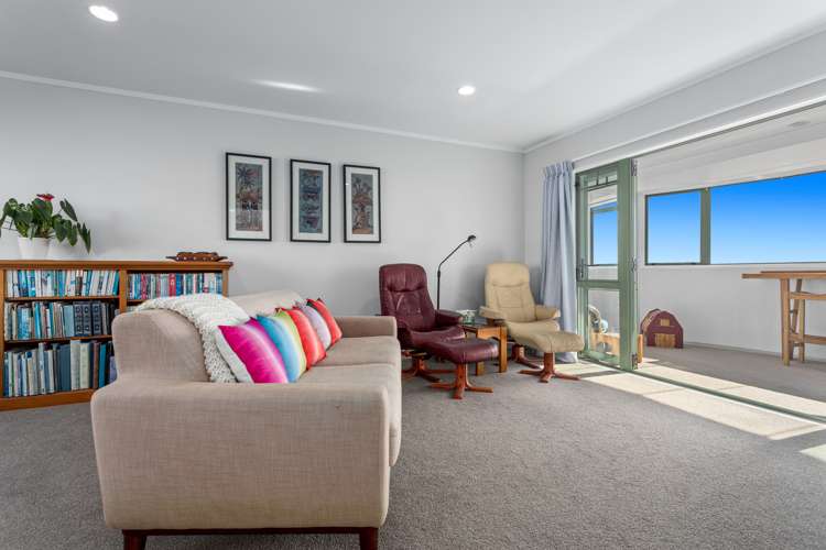 10 Island View Heights Coastlands_11