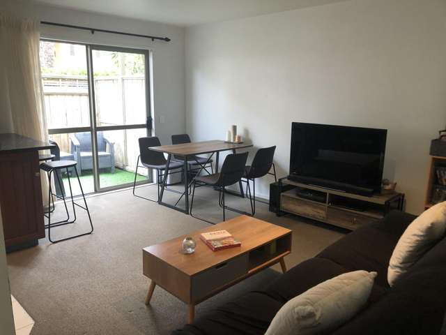 62A/21 Hunters Park Drive Three Kings_1