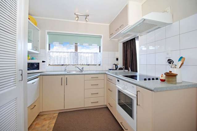 2/10 Sikkim Crescent Clover Park_3