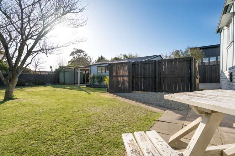 41 Batten Grove The Pines Beach_15