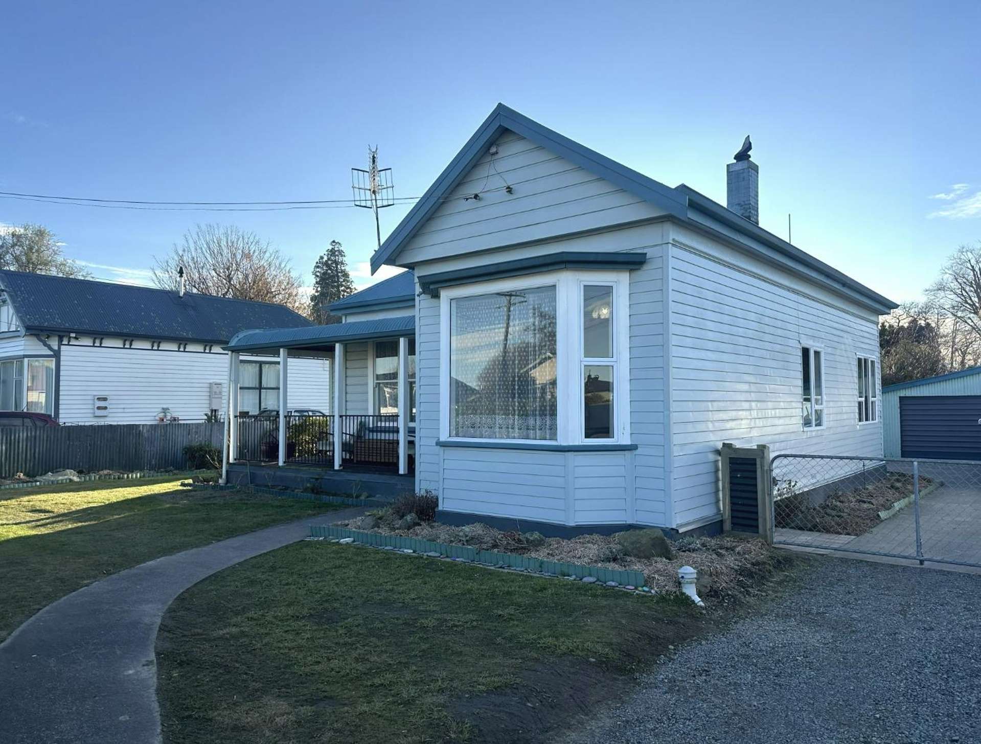 24 Davie Street 1555_0