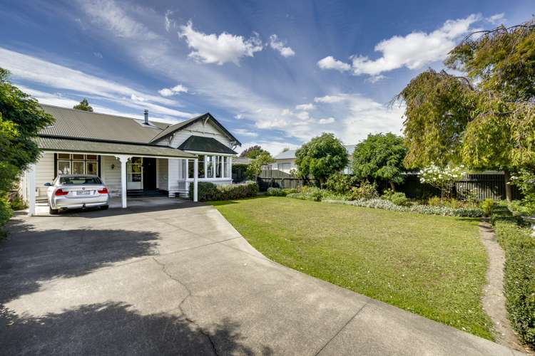 607 Queen Street West Saint Leonards_20