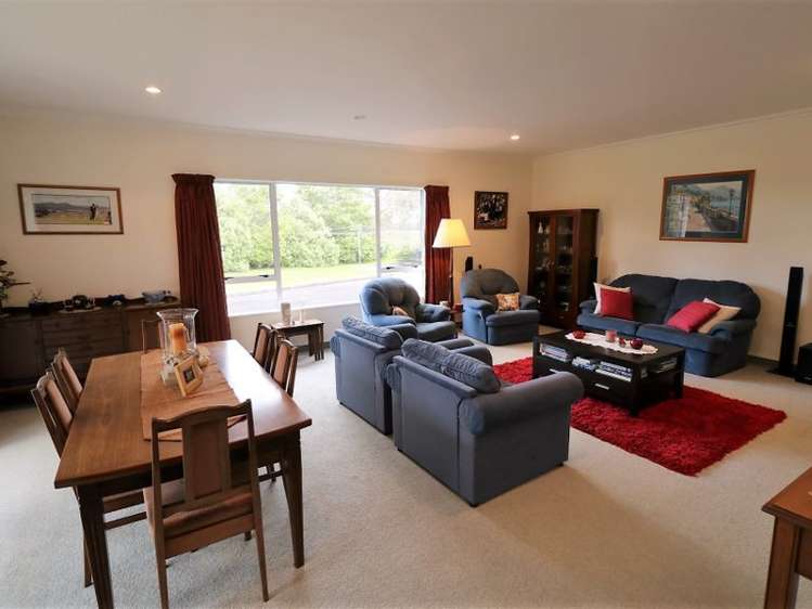 64 Richmond Road Carterton_11