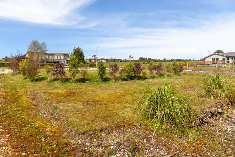 44 Ruataniwha Drive Collingwood_11