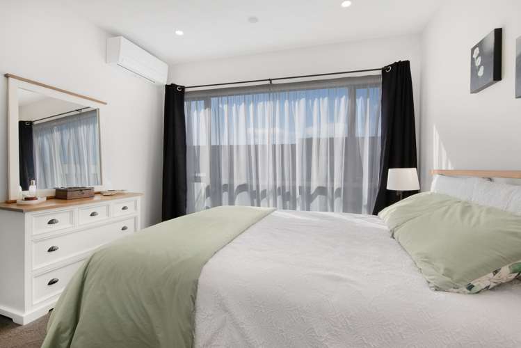 25/45 Karepiro Drive Stanmore Bay_11