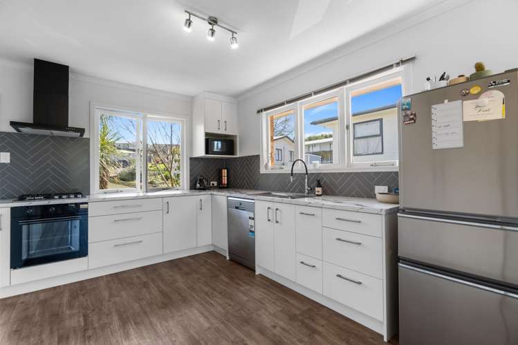 184 Tuhikaramea Road Dinsdale_6