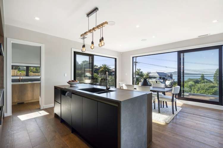 20 Beach Road Castor Bay_8