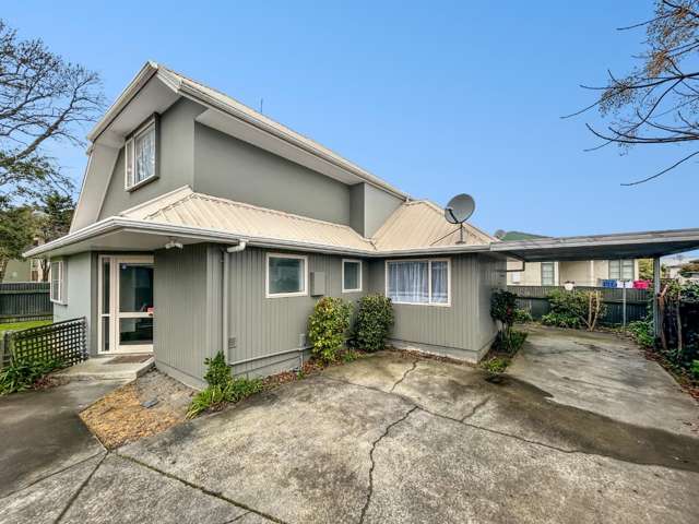 ROSLYN - 5 BEDROOMS
