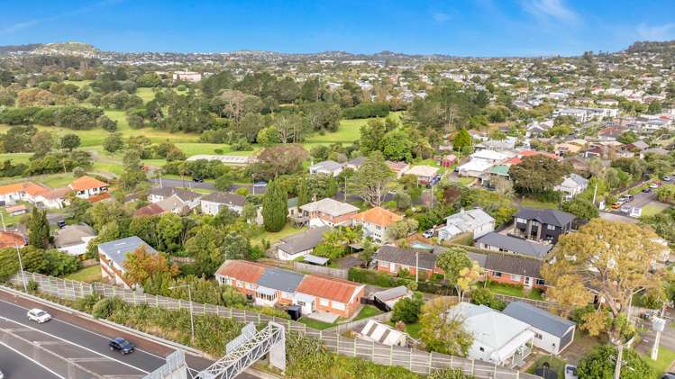 1/34a Parr Road South Point Chevalier_17