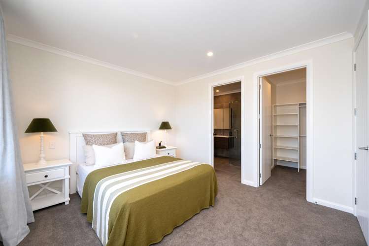 52 Read Crescent, LOMBARDY, Willowbrook Community Clive_9