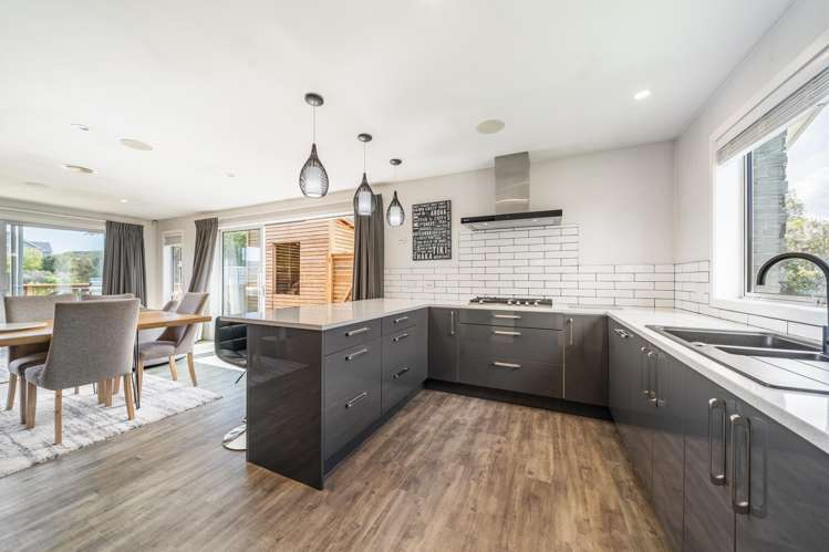 66 Mount Marua Way Timberlea_16