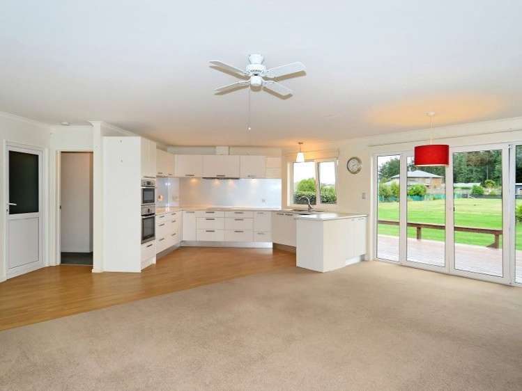 6 Mchugh Crescent Darfield_13