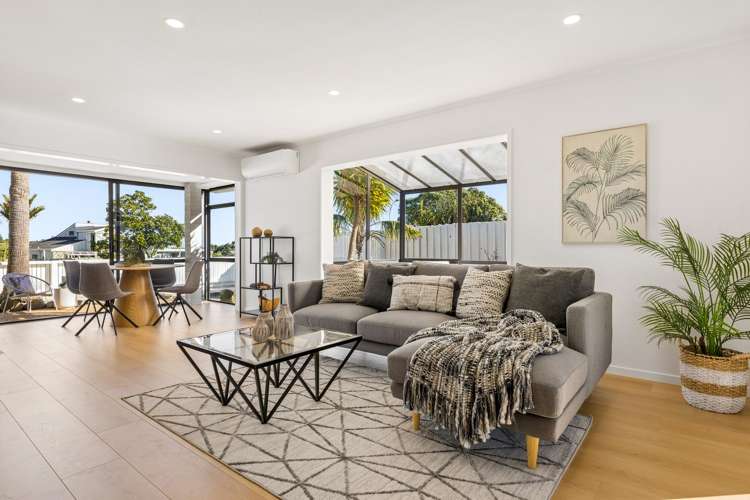 2/1 Arkley Avenue Farm Cove_2
