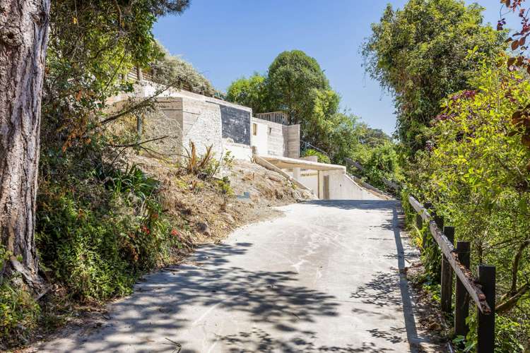 1-2/42F Valley Road Cashmere Hills_4