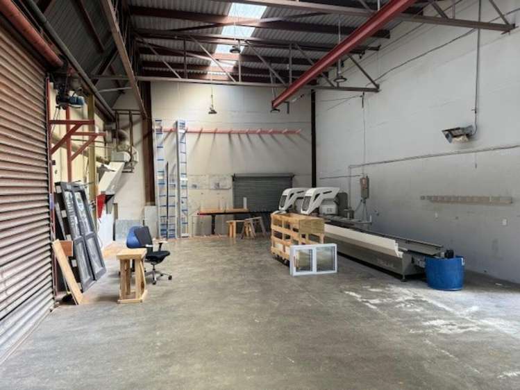 19 Parkway Wainuiomata_5