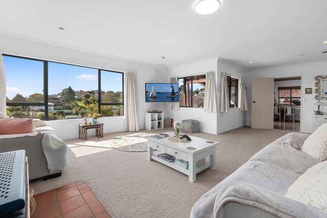 5 Holmburn Street Welcome Bay_2