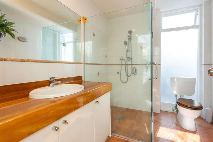 6 Learmonth Avenue Birkenhead_12