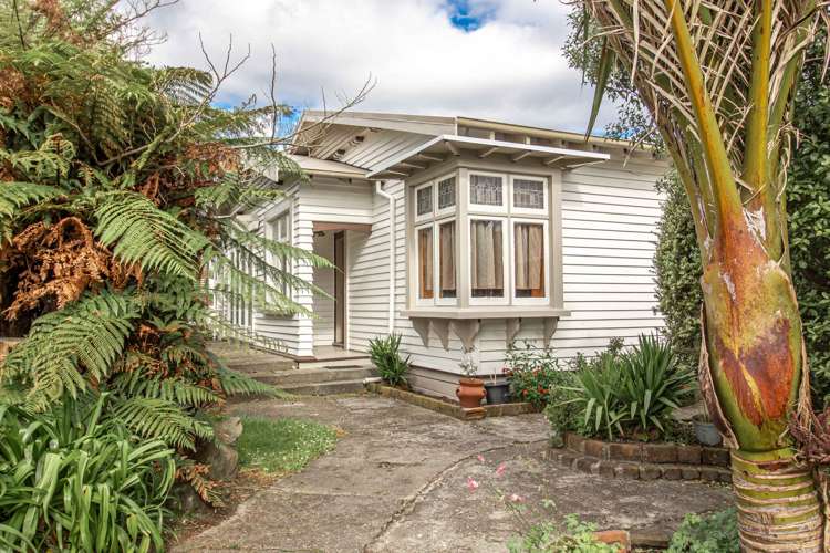 34 Disraeli Street Westport_24