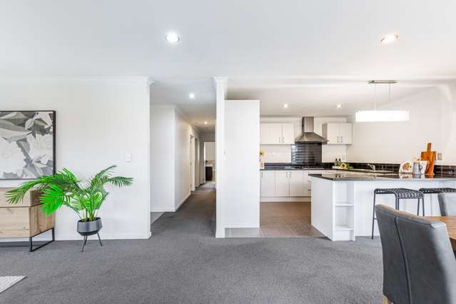 8 Bonny Crescent Massey_4