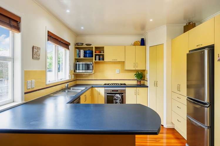 74 Lloyd Avenue Mount Albert_10