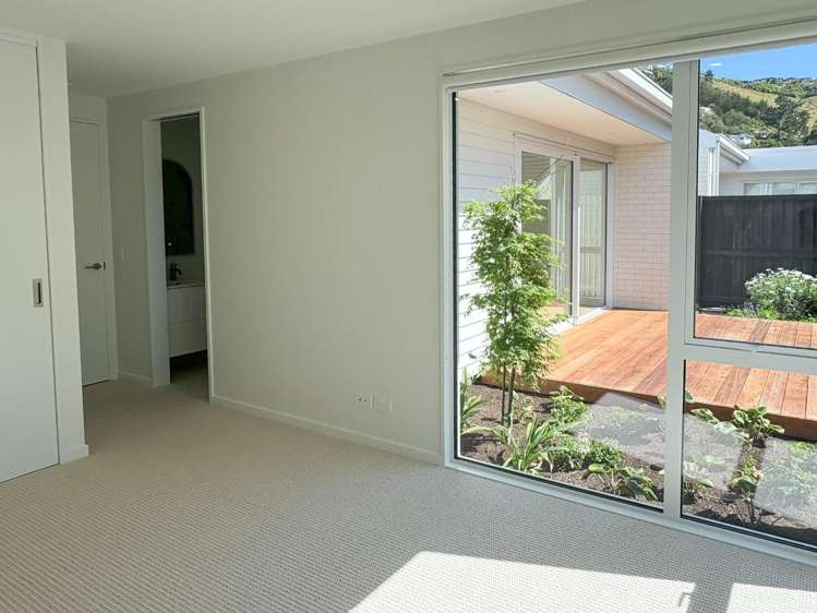 2/14 Nayland Street Sumner_6