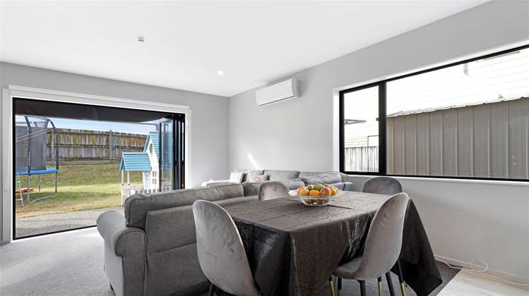 18a Charlenne Close Ranui_7