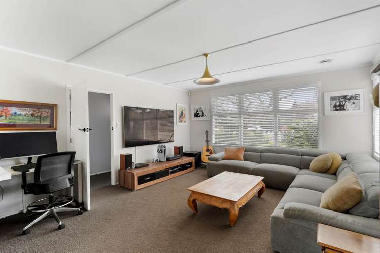 111 Awaroa Road Helensville_11