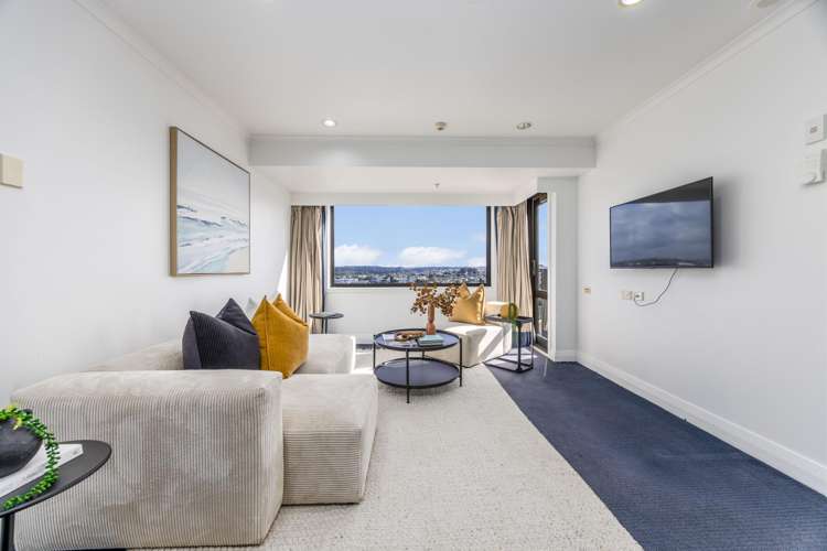 9-17 Byron Avenue_5