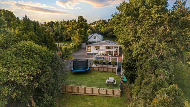 Hilltop Living. Quarter Acre Dream.