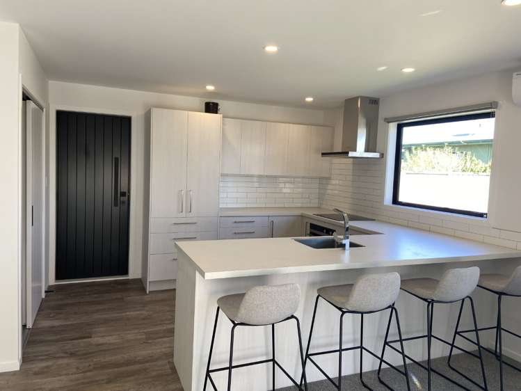 907 Oliphant Road 10495_3