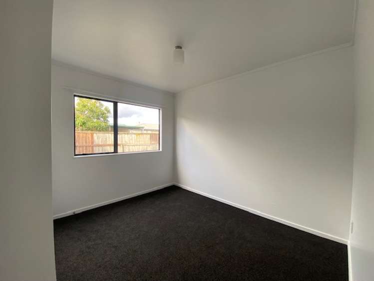1216a Norfolk Crescent 10490_7
