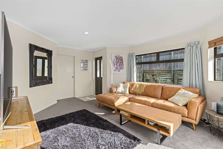 71 Elan Place Stanmore Bay_17