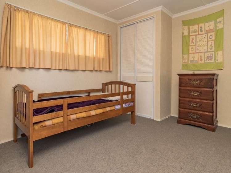 192 Saint Vincent Street Toi Toi_9