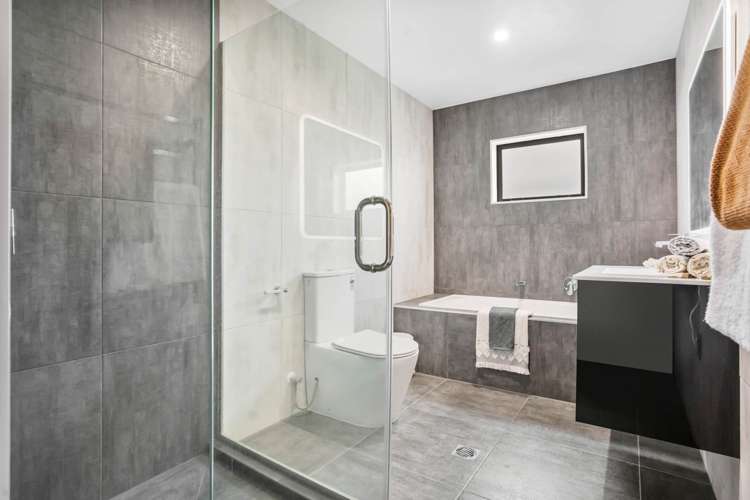 1 Arataki Views Way Glen Eden_16