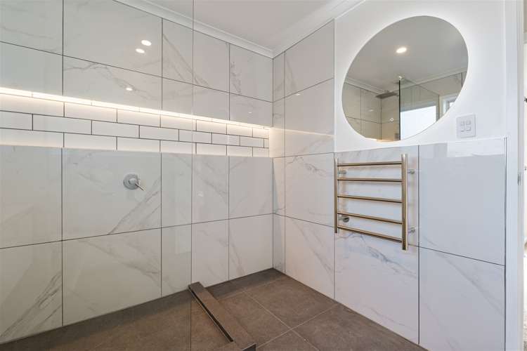 5 Harrys Place Kawakawa_17