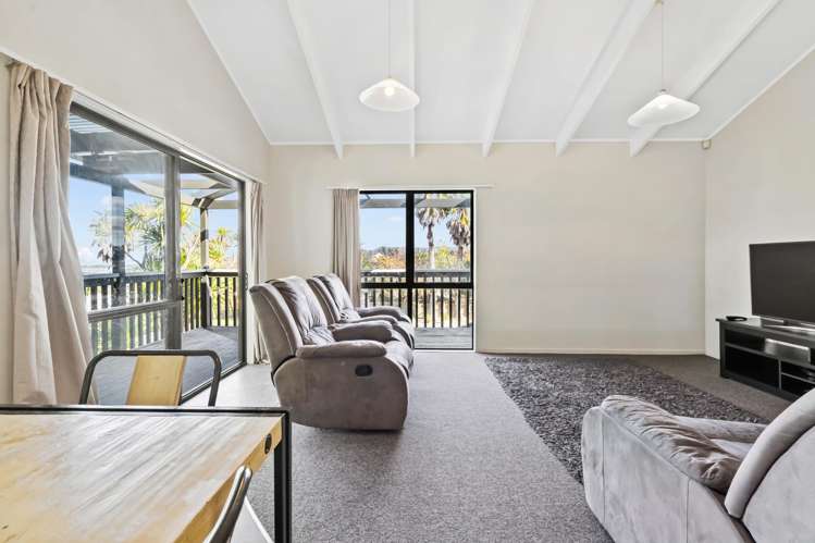 7 Ridgeway Drive Kamo_2