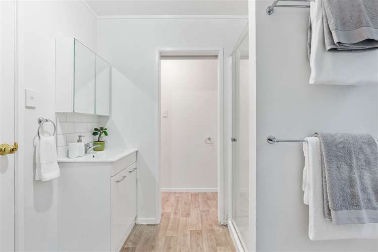 12a Seaton Road Murrays Bay_10