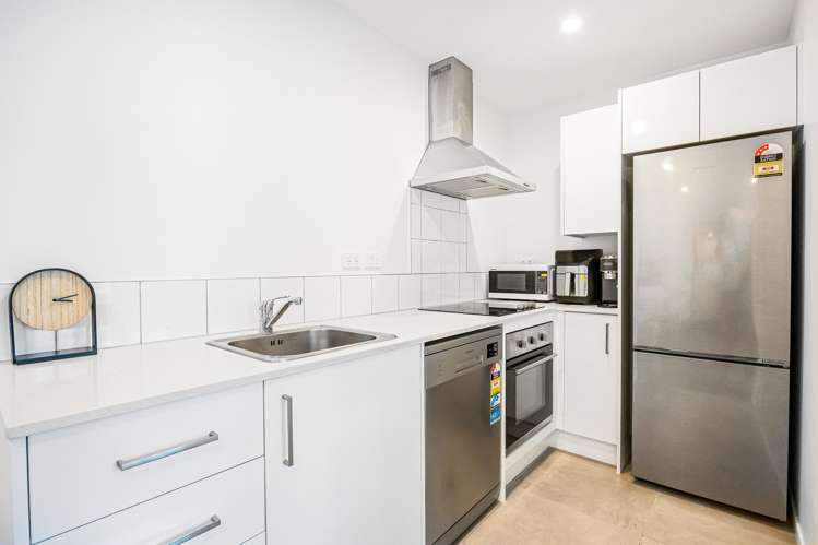 105/28B Eileen Newey Place_1