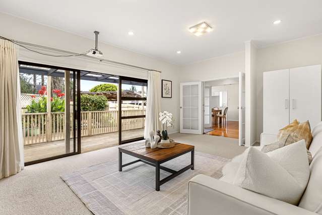 1042 Great North Road Point Chevalier_1