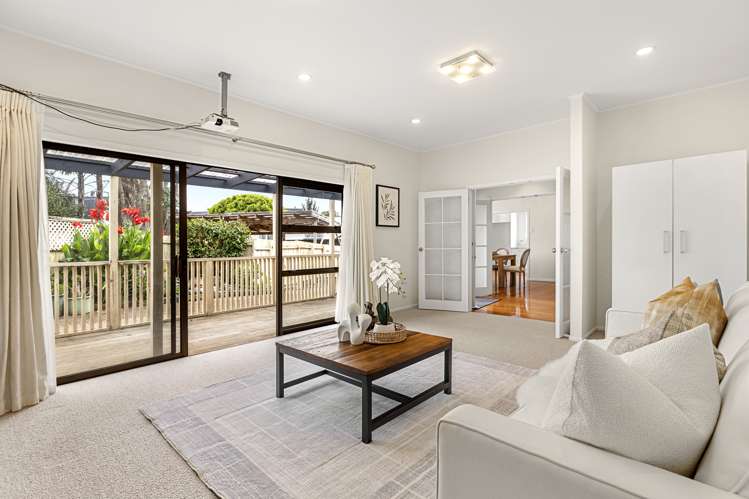 1042 Great North Road Point Chevalier_1