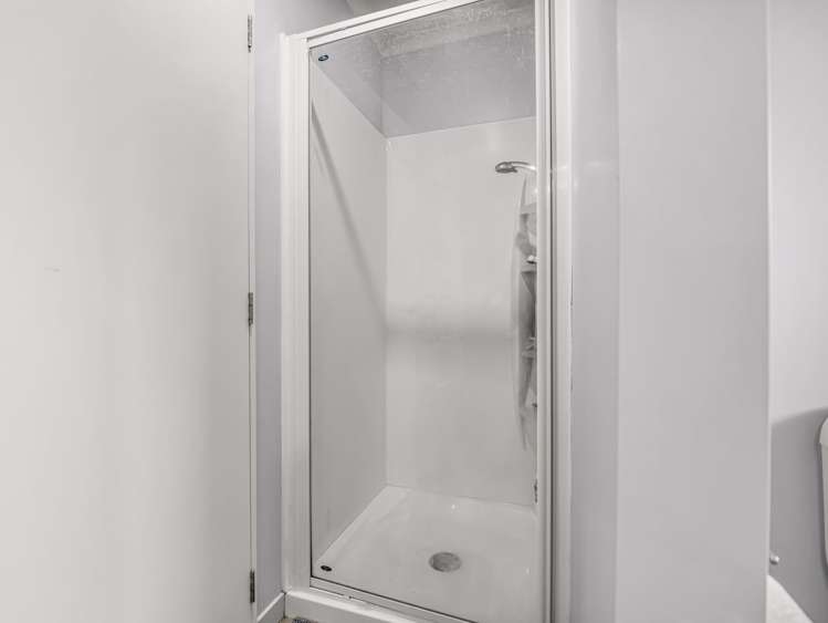 2 Vintners Lane Woolston_16