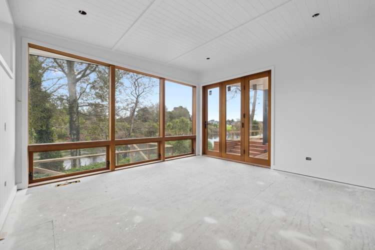 1027 River Road Queenwood_11