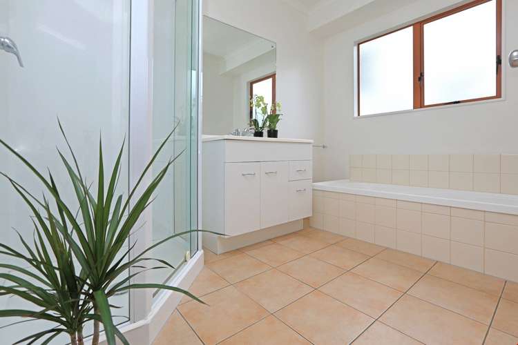 8 Ettrick Lane Papakura_8