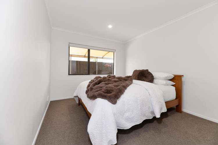 27 Scotsmoor Drive Wattle Downs_13