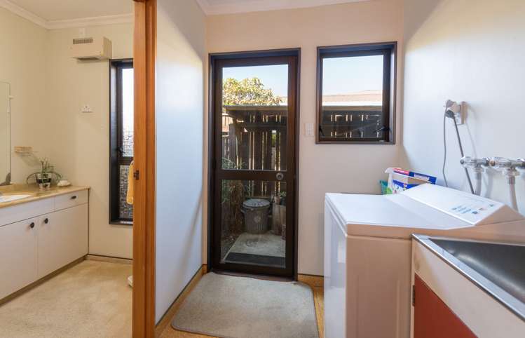 25 Selbourne Avenue Richmond_17