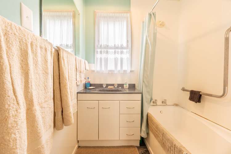 11 Raglan Street Mangere East_14